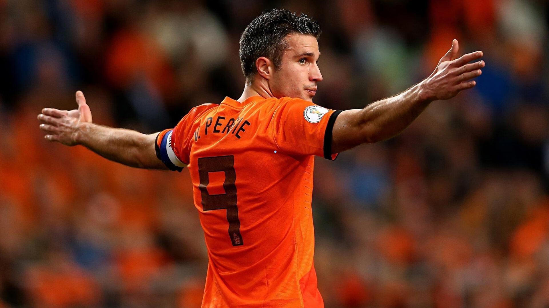 【开云】十年绿茵回眸，2015年足球世界的辉煌篇章与时代转折