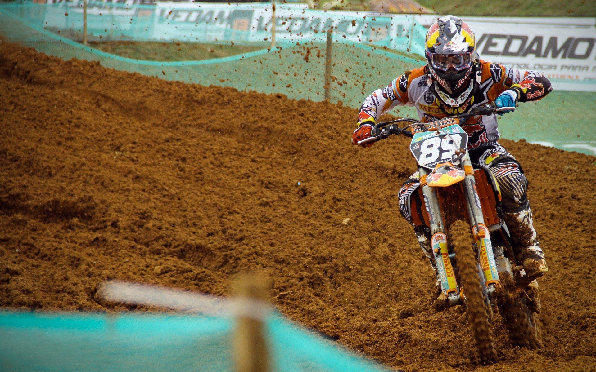 【kaiyun】曼联门将新星拉门斯前16场失23球，奥纳纳同期26球引发防守革新讨论